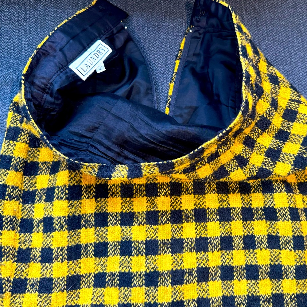 Super Cute Vintage Wool Checkered Mini - Picture 2 of 6